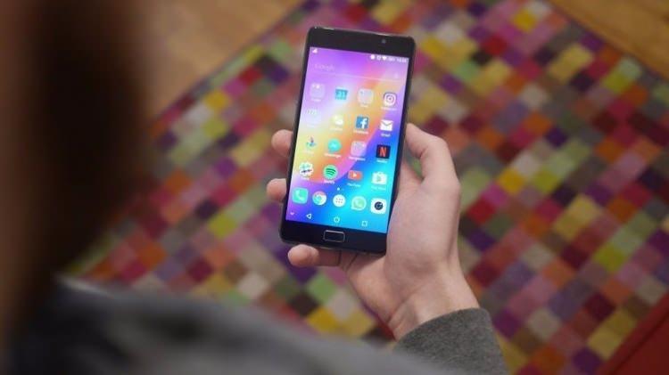 <p>32 GB hafıza</p>

<p>&nbsp;</p>
