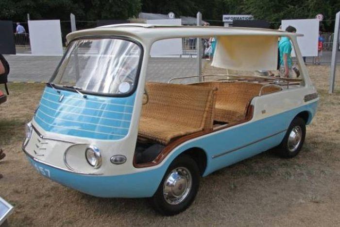 <p>1957 Fiat 600 Multipla Marinella</p>
<p> </p>