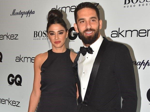 <p>Ünlü futbolcu Arda Turan ile Aslıhan Doğan'ın düğün mekanı belli oldu.</p>
