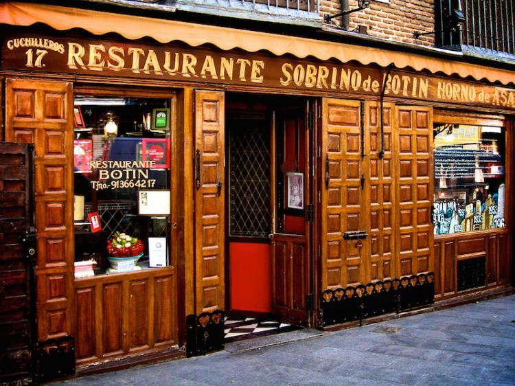 <p>Dünya'nın en eski restoranı olarak tarihe geçen Botin restoranı tam olarak 293 yıllık. İşte dünyanın en eski restoranı hakkında bilmeniz gerekenler...</p>
