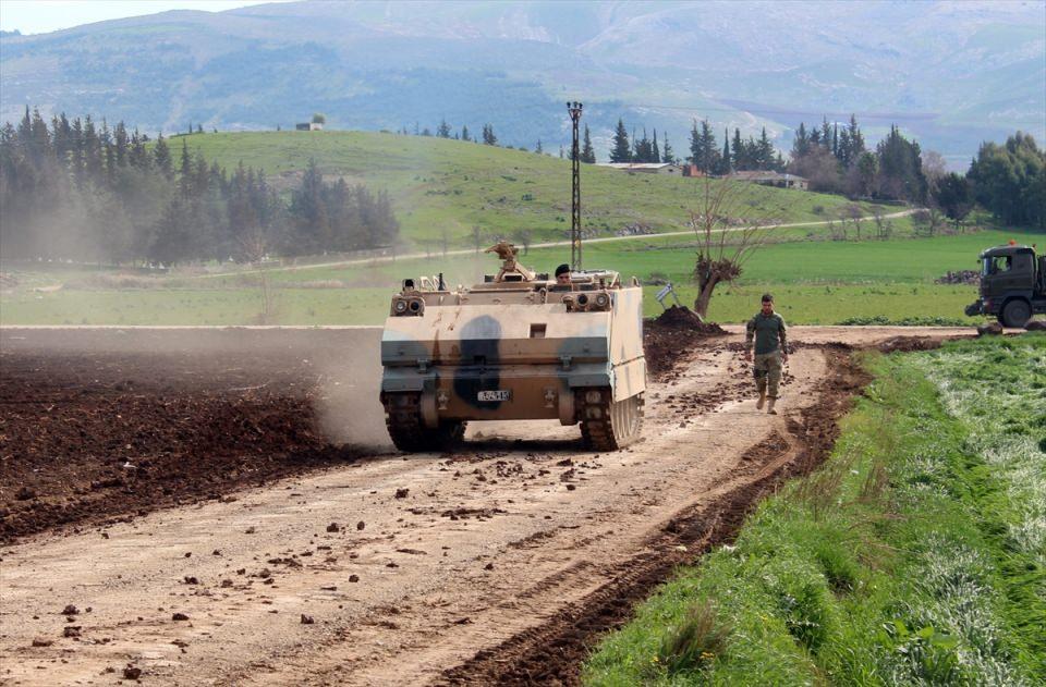 <p>Türk Silahlı Kuvvetlerince (TSK) yürütülen Zeytin Dalı Harekatı kapsamında sınır birliklerine tank, zırhlı personel taşıyıcı ve hafif zırhlı araç sevkiyatı devam etti.</p>

<p> </p>
