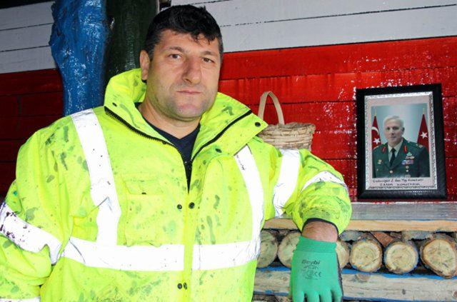<p>Askerlikte &ccedil;ok g&uuml;zel anılar yaşadığını belirten Kaya, askerlik d&ouml;nemindeki komutanlarıyla hala g&ouml;r&uuml;şmeye devam ediyor.&nbsp;</p>

<p>&nbsp;</p>
