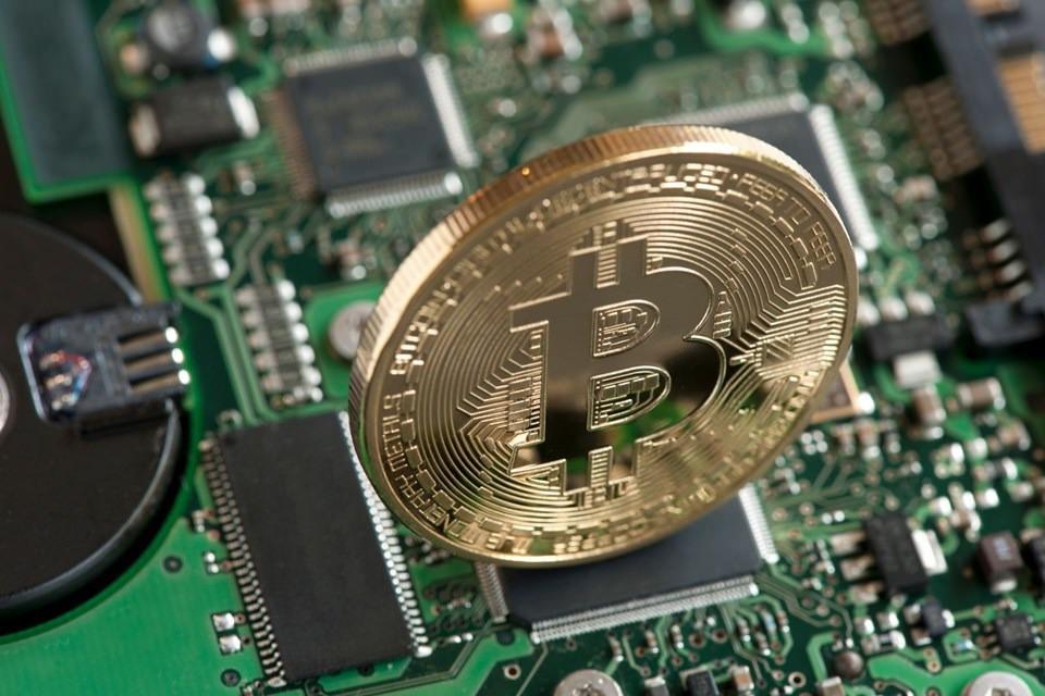 <p><strong>TO THE MOON NE DEMEK?</strong></p>

<p> </p>

<p>Bir anda hızlı bir yükseliş performansı gösteren kripto para birimleri için kullanıcılır. İngilizce Ay'a çıktı anlamına gelir. </p>

<p> </p>
