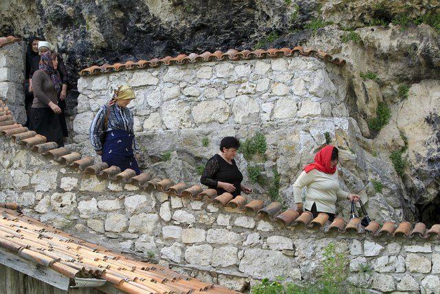 <div>Şimdilerde kilisenin sadece kalıntarının yer aldığı dikitte bir manastır bulunuyor ve manastırda sadece bir papaz yaşıyor.</div>

<div> </div>
