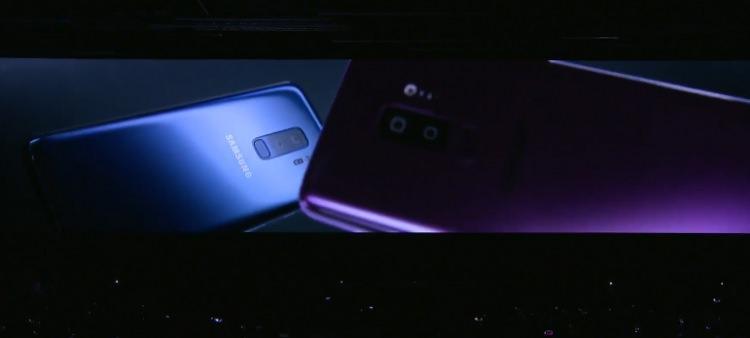 <p>Depolama kapasitesi: 64/128 GB + microSD kart desteği</p>