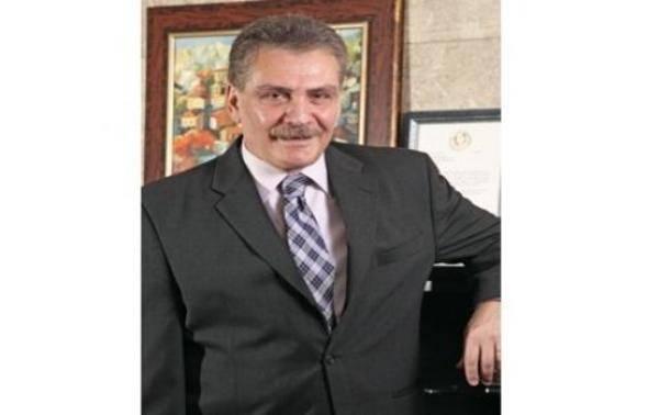 <p>Sezai Bacaksız- Limak Holding- 1 milyar 700 milyon dolar</p>