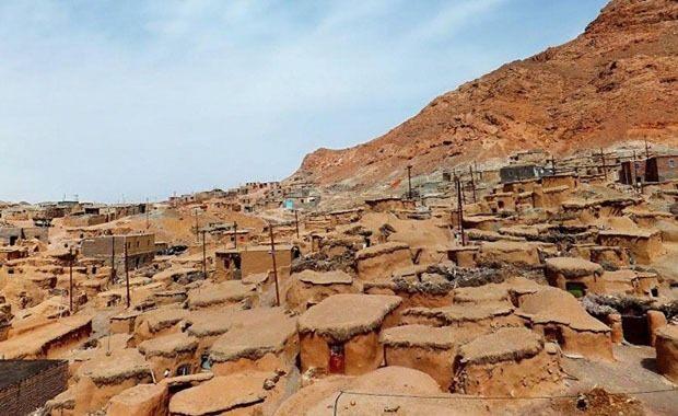 <p>G&uuml;liver&rsquo;in Maceraları eserinde anlatılan c&uuml;celer şehri olan Liliput Şehri&rsquo;ni hatırlatan veya fantastik eserlerde okuduğumuz Moria, Thorbardin, Mithril Salonları gibi fantastik yerleri aklımıza getiren Makhunik, d&uuml;nyamızda ortaya &ccedil;ıkan fantastik bir yer gibi g&ouml;r&uuml;n&uuml;yor.</p>

<p>&nbsp;</p>
