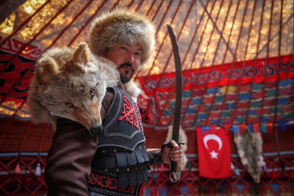 <p><strong>Aytaç, kışın fotoğrafçıları yazın ise çeşitli illerden gelen ziyaretçileri ağırladıklarını belirterek, şöyle devam etti:</strong></p>
<p>"Havaların ısınmasıyla ülkemizin birçok yerinden vatandaşların ilgisiyle karşılaşıyoruz. Vatandaşların bu konuda bizlere yoğun talebi var. </p>