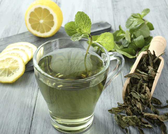 <p><strong>Yeşil Çay</strong></p>

<p>Yapılan araştırmalarda kanser hastalarının tükettikleri yeşil çay sayesinde alyuvarlarının arttığı görülmüştür.</p>
