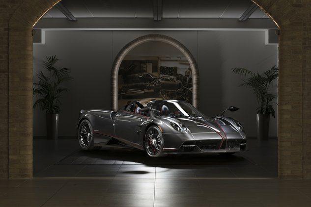 <p>Pagani Huayra & Zonda</p>
