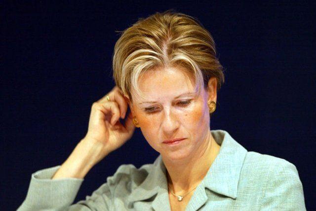 <div>32: Susanne Klatten - Almanya</div>
<div> </div>
<div>Kişisel serveti: 25 milyar dolar</div>
<div> </div>
<div>Şirketi: Bmw ag</div>