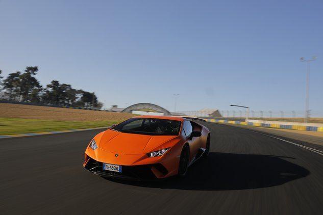<p>Lamborghini Huracan</p>
