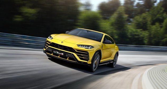 <p>Lamborghini Urus</p>
