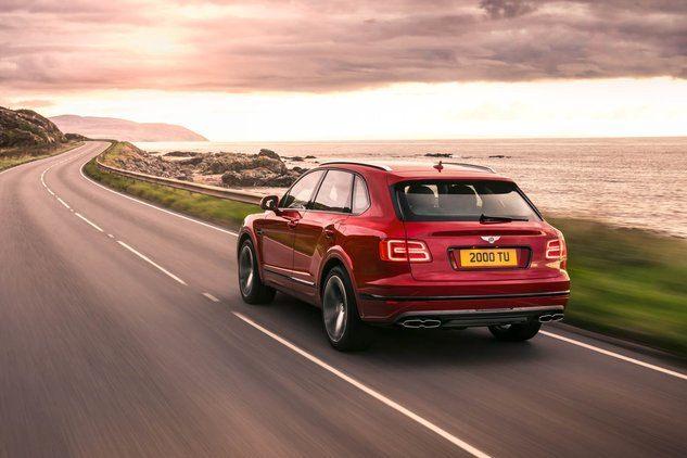 <p>Bentley Bentayga V8</p>
