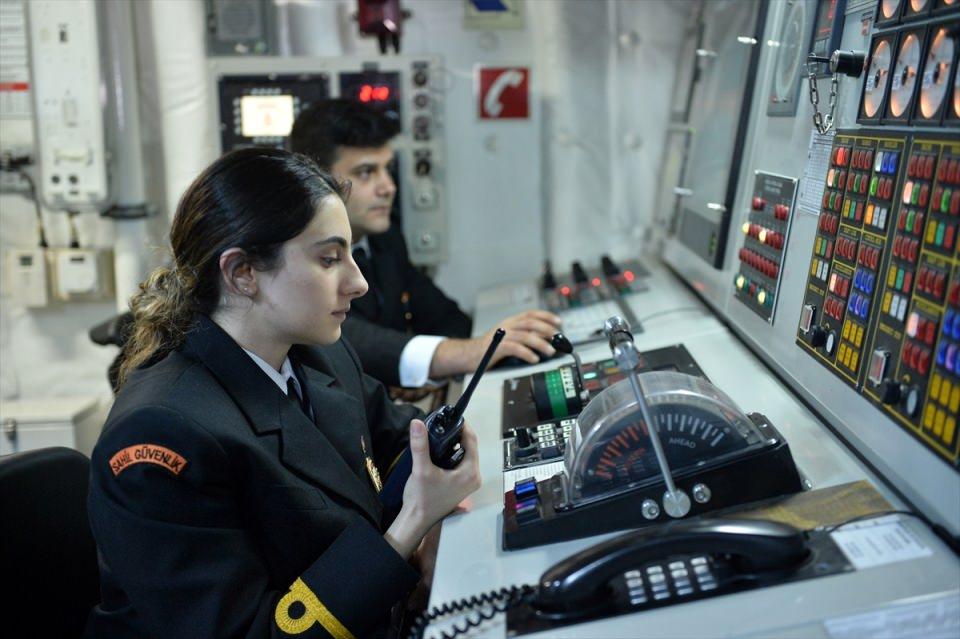 <p>Bu anlamda Dünya Kadınlar Günü aslında bir semboldür. Sosyal, siyasal ve ekonomik yaşamda söz sahibi olma mücadelesi veren kadınlar el attıkları tüm alanlarda bence en az erkekler kadar başarı göstermiş ve saygı duyulacak işlere imza atmışlardır. Bu açıdan Dünya Kadınlar Günü bu mücadelenin sonucudur." ifadesini kullandı.</p>

