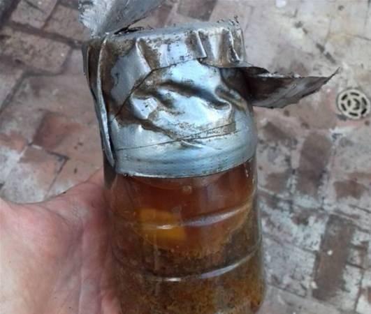 <p>Duvarın içinde buldukları kavanozdan çıkanlar şok etti.</p>
<p> </p>