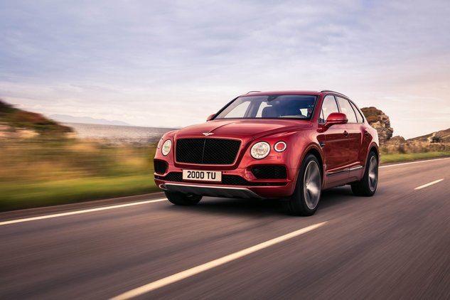 <p>Bentley Bentayga V8</p>
