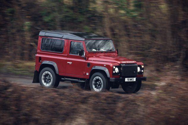<p>Land Rover Defender V8</p>
