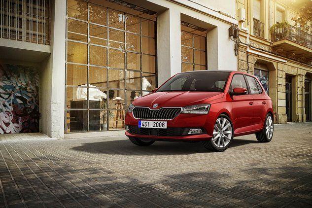 <p>Skoda Fabia Makyajlı</p>
