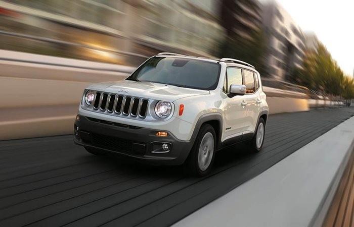 <p>Jeep - Jeep, 2017 model Renegade Limited ve yeni Compass modelinde mart ayı boyunca yüzde 1,29 faizli kredi sağlıyor. 2017 model Renegade dizel otomatik ise 75 bin 567 lira peşinat ve 12 ay sonra yine 75 bin 567 liradan oluşan 2 ödeme ile satın alınabiliyor.</p>
<p> </p>