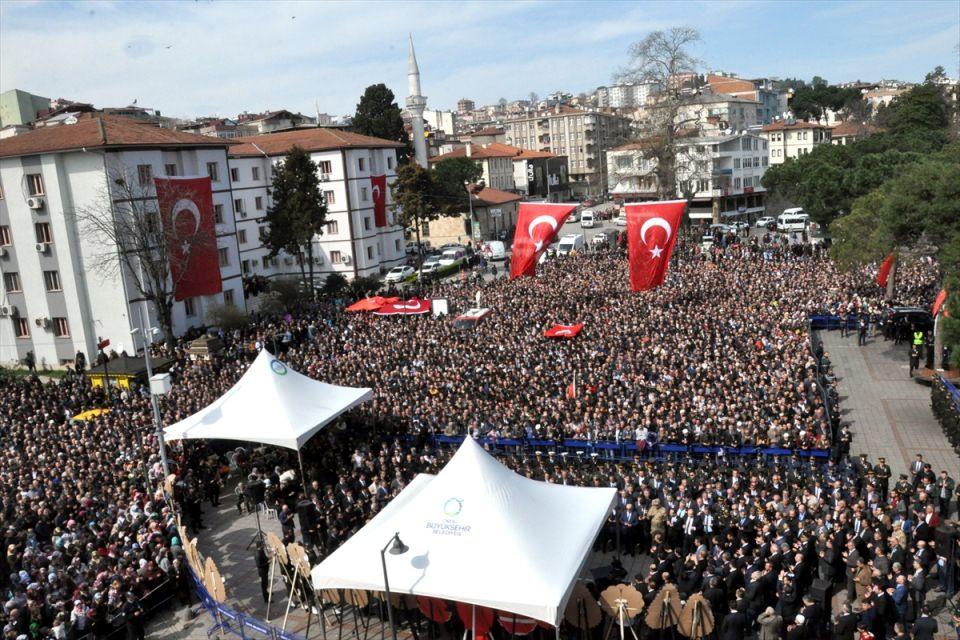 <p>İl Müftü Vekili Seyfullah Çakır'ın kıldırdığı cenaze namazının ardından şehidin naaşı, Akkuş ilçesine bağlı Tuzak Mahallesi'ndeki aile mezarlığına defnedildi.</p>

<p> </p>
