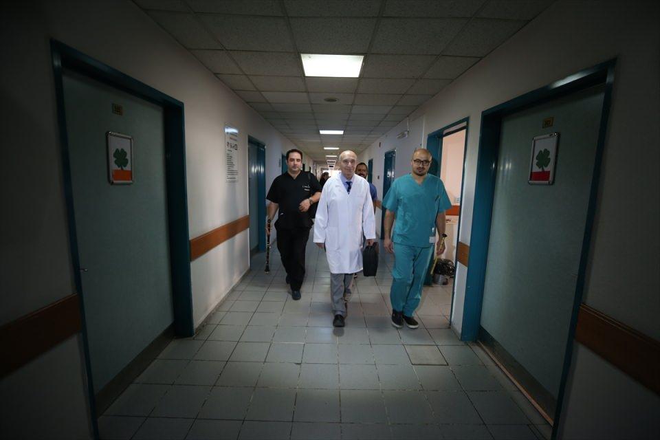<p><strong>"Bir araya gelip etkinlik yapmayı planlıyoruz"</strong></p>
<p>Emre Kaymakçı da klasik Türk müziği ve Mevlevi felsefesine olan ilgisinden dolayı ney üflediğini söyledi.</p>