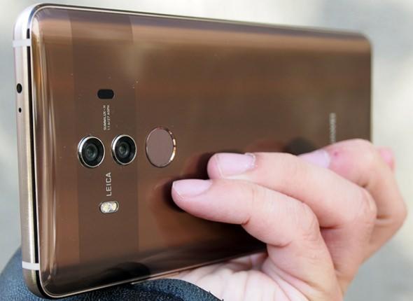 <p><strong>10- Huawei Mate 10 Pro </strong><br />
<br />
Huawei Mate 10 Pro'da, 6.0 inç OLED ekran bulunuyor. Cihaz, gücünü Kirin 970 işlemciden alıyor. 20 MP ve 12 MP çift arka kameraya sahip olan telefonda, 8 MP ön kamera yer alıyor.</p>