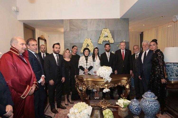 <p>Turan’ın akşam saatlerindeki nikah törenine Cumhurbaşkanı Recep Tayyip Erdoğan ile eşi Emine Erdoğan da katıldı.</p>

