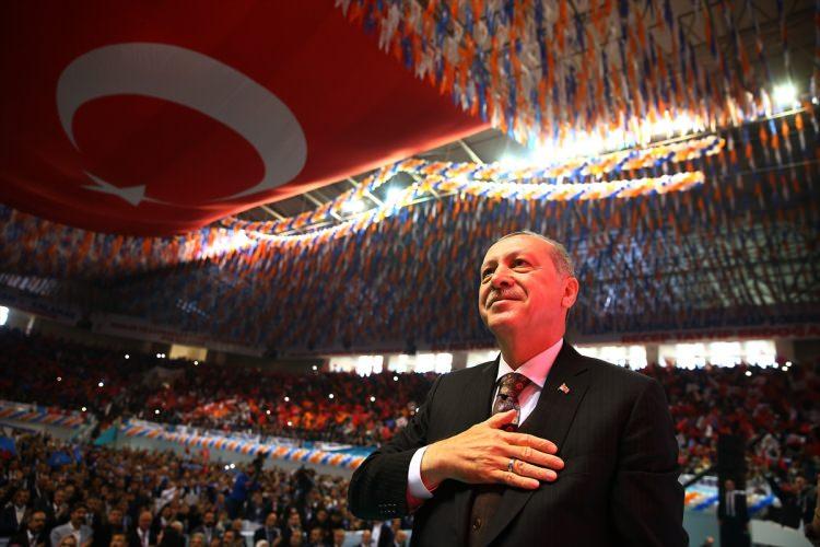 <p>Cumhurbaşkanı ve AK Parti Genel Başkanı Recep Tayyip Erdoğan, partisinin Diyarbakır 6. Olağan İl Kongresine katılarak konuşma yaptı.</p>

<p> </p>
