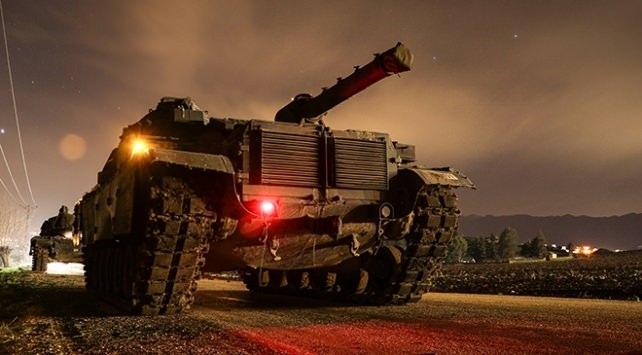 <p>Kırsal alandaki harekâta doğrudan olumsuz etkisi gözlemlenen arazi ve hava şartlarına rağmen harekât birliklerinin temposunu, azmini ve başa-rısını etkileyen dönüm noktaları yaşandı. Bu önemli olayları harekât süresince Afrin’in kuzey, doğu ve batı sektöründe PKK/PYD’nin savunma azmini de kırmıştır. </p>
<p> </p>