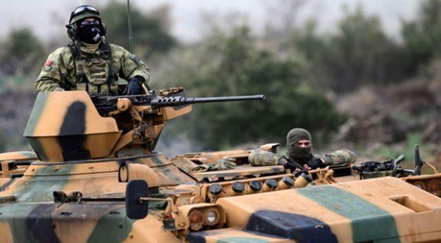 <p>Kara harekatının çoklu cepheden başlatılması: Harekatın kuzey ve batı sektöründen aynı anda yedi farklı noktadan ileri harekatla başlanması PKK/PYD terör örgütü üzerinde endişe yaratıp sektörler arasında bir savunma önceliği yapamamasına neden oldu.</p>
<p> </p>