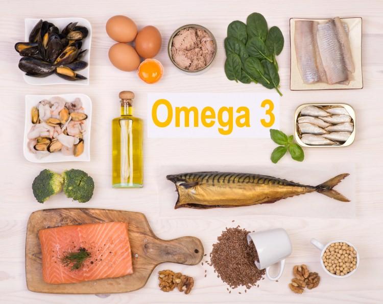 <p><span style="color:#800080"><strong>OMEGA-3 YAĞ ASİTLERİ </strong></span></p>

<p>Ceviz, somon balığı, keten tohumu, sardalya, avokado gibi ürünleri omega-3 yağ asitleri bakımından oldukça zengindir ve bunları tüketmek kulak kiri aynı zamanda kulak enfeksiyonlarına çözüm olabilir.</p>

<p> </p>
