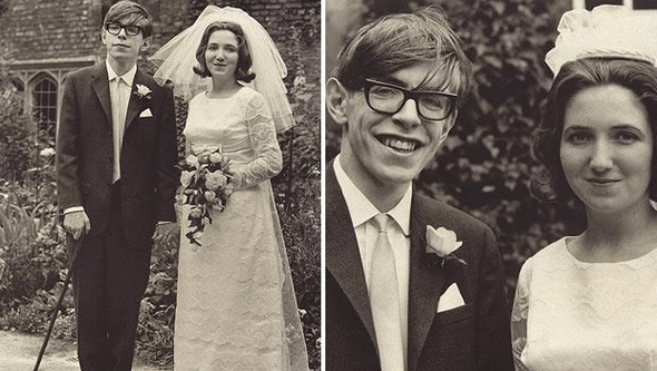 <p>Ünlü İngiliz evrenbilimci ve fizik profesörü Stephen Hawking, 76 yaşında hayatını kaybetti. Hawking, Albert Einstein'dan sonra dünyanın en tanınan fizikçisi olarak kabul ediliyordu...</p>

<p> </p>

