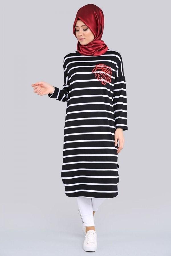 <p>Gül Baskı Çizgili Tunik NPL1229 Siyah</p>

<p>39,90 TL</p>
