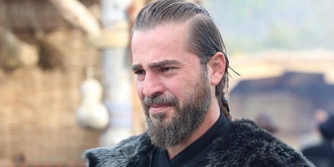 <p>Gazeteci Aristizabal, <strong>"Diriliş Ertuğrul dizisinin prodüksiyonu dünyada sayılı dizide var"</strong> dedi. Dizinin İslam'ı da doğru şekilde seyirciye anlattığını vurgulayan Adriana Aristizabal, </p>
