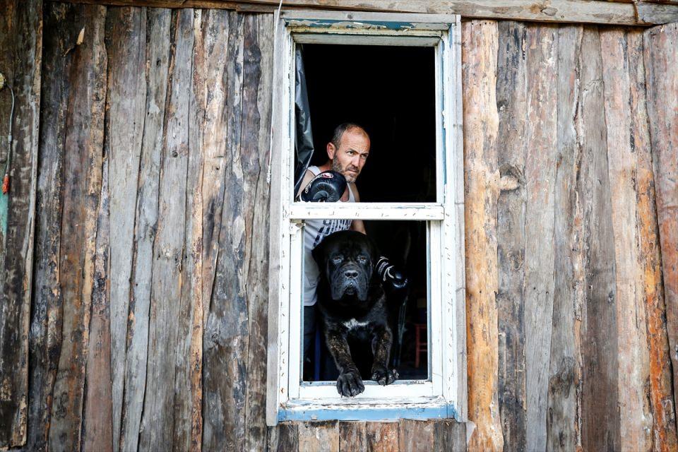 <p>Sosyal medya üzerinden benzetildiği Statham'a ulaşmaya çalıştığını anlatan Yıldırım, "En büyük hayallerimden biri Jason ile tanışmak. Şu an onun yanına gitme imkanım yok ama Türkiye'ye gelirse bir araya gelmeyi çok istiyorum. Belki ileride aynı filmde rol alırız. Bu benzerlik büyük film şirketlerinin dikkatini çekecektir. Kardeşi olarak aynı filmde oynayabilirim." diye konuştu.</p>
<p> </p>