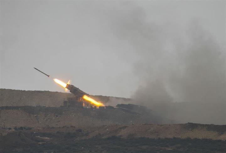 <p>Terör örgütü PYD/PKK'nın Afrin'deki mevzilerine Türk Silahlı Kuvvetlerince (TSK), çoklu roketatar ve obüs toplarıyla atış yapıldı.</p>
