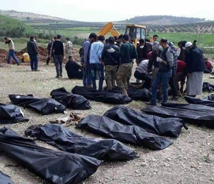<p>Bölgede yaşayan köylüler, terör örgütü PKK/YPG’nin kurşuna dizdiği askerlerin toplu gömülmesine ilişkin ihbar yaptı. Bölgenin iş makinaları tarafından kazılması sonucu 110 ÖSO askerinin cesetlerine ulaşıldı. </p>
<p> </p>