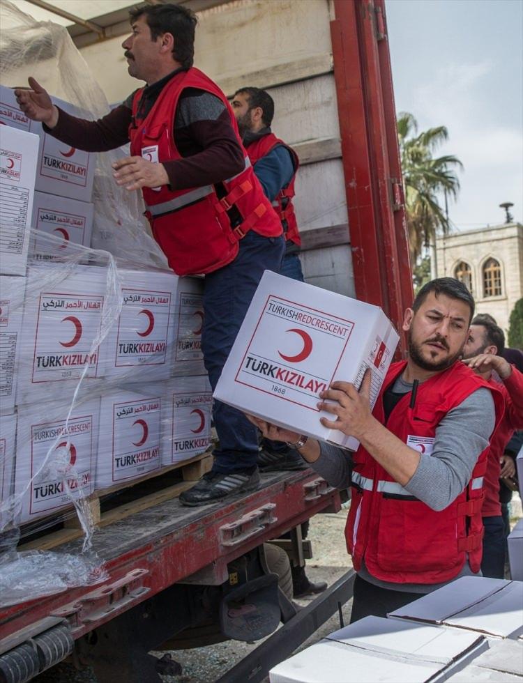 <p>Türk Silahlı Kuvvetlerince (TSK) yürütülen Zeytin Dalı Harekatı kapsamında terör örgütünden temizlenen Suriye'nin Afrin bölgesinde insani yardım faaliyetleri başlatıldı. </p>
<p> </p>