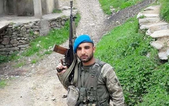 <p>PİYADE KOMANDO UZMAN ÇAVUŞ BEKİR EVREN - OSMANİYE</p>