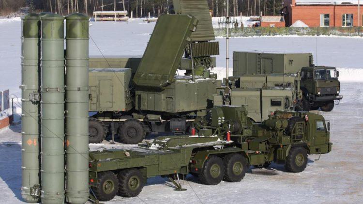 <p><strong>S-400:</strong></p>

<p>Fırlatma açısı:</p>

<p>90 derece</p>
