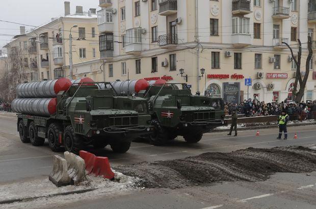 <p><strong>S-400'LERİN MODİFİKASYONU</strong></p>

<p><strong>-500 'Prometey' Füze Savunma Sistemleri</strong></p>

<p>Uzun menzilli mobil füze savunma sistemi olup her türlü aerodinamik ve balistik hedefler için geliştirilmektedir. </p>
