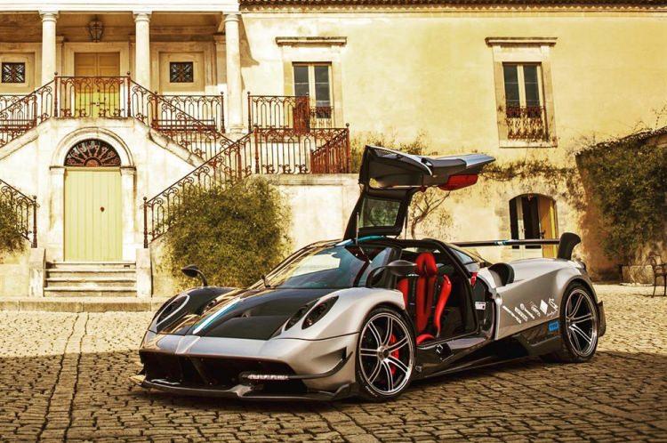 <p>Pagani HUAYRA BC (2.8 milyon dolar)</p>