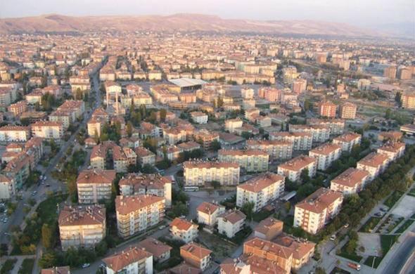 <p>18 Kırşehir</p>
<p>Mutluluk düzeyi: % 67,2</p>
<p>17 Aksaray</p>
<p>Mutluluk düzeyi: % 67,84</p>
<p>16 Kahramanmaraş</p>
<p>Mutluluk düzeyi: % 68,19</p>