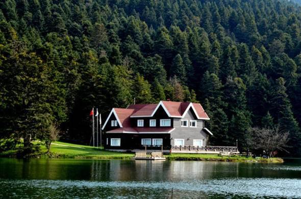 <p>15 Sakarya</p>
<p>Mutluluk düzeyi: % 69,64</p>
<p>14 Bolu</p>
<p>Mutluluk düzeyi: % 70,15</p>
<p>13 Isparta</p>
<p>Mutluluk düzeyi: % 70,35</p>
