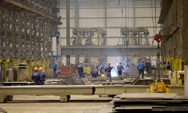 <p>Kalkavan, Cumhurbaşkanı Erdoğan'ın vizyonu ile başlayan milli gemi projesinin tam gaz devam ettiğini ve T&uuml;rklerin bu anlamda &ccedil;ok başarılı işler &ccedil;ıkardıklarının ve &ccedil;ıkaracaklarının altını &ccedil;izdi. Kalkavan, denizcilik, gemi inşa sekt&ouml;r&uuml;nde ard arda gemilerin Deniz Kuvvetlerine teslim edildiğine dikkati &ccedil;ekerek, Anadolu'nun da bu projelerden biri olduğunu s&ouml;yledi.</p>
