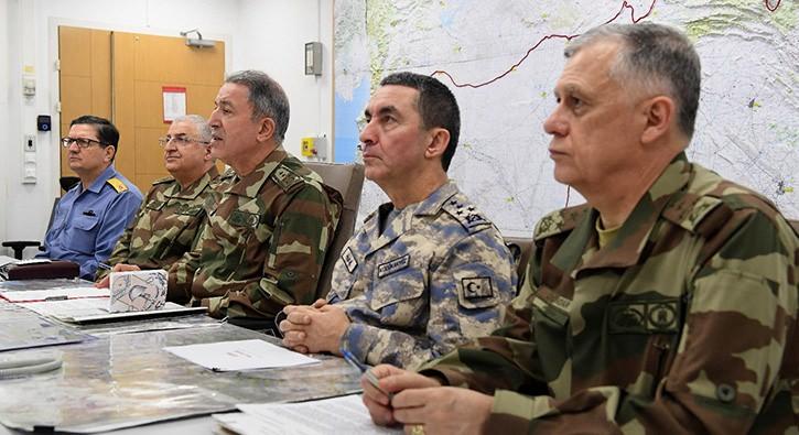 <p>Proje hakkında bilgi veren Haberleşme Genel Müdürü Ensar Kılıç şunları kaydetti: Bütün ülkeler için bilgi çok kıymetli bir hazine. Stratejik öneme sahip kamu kurum ve kuruluşlarındaki verilerin ve bu verilere ilişkin iletişim ağının, uluslararası standartlarda bir merkezde korunması gerekiyor.</p>
