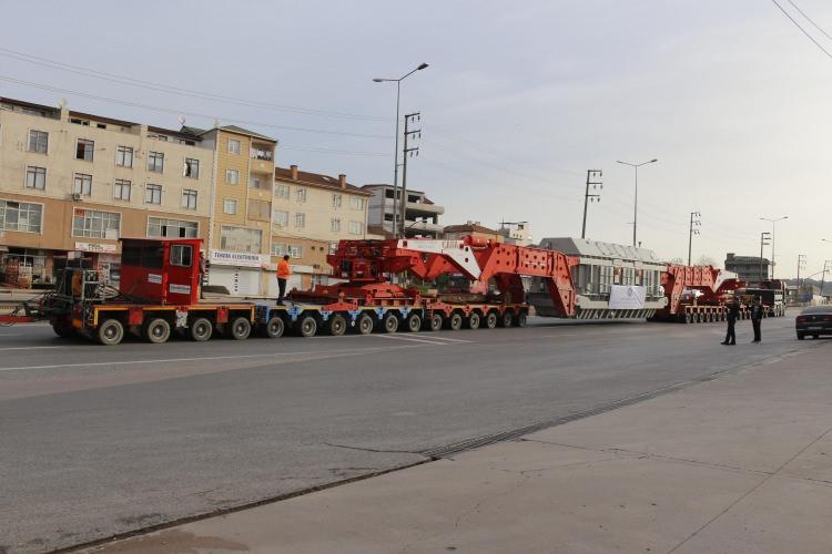 <p>Yunanistan’a götürülecek olan trafonun burada Ptolemais Santrali’ne kurulacağı öğrenildi.</p>