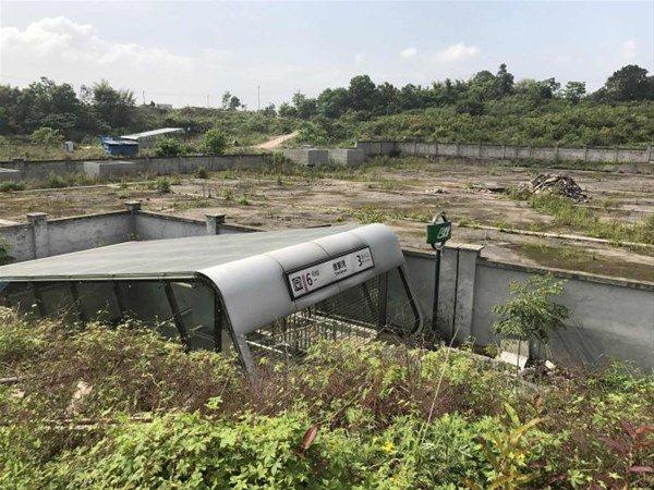 <p>Ve işte metro istasyonunun içi...</p>

<p> </p>
