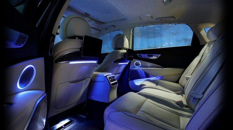 <p>Kia K900</p>

<p>&nbsp;</p>
